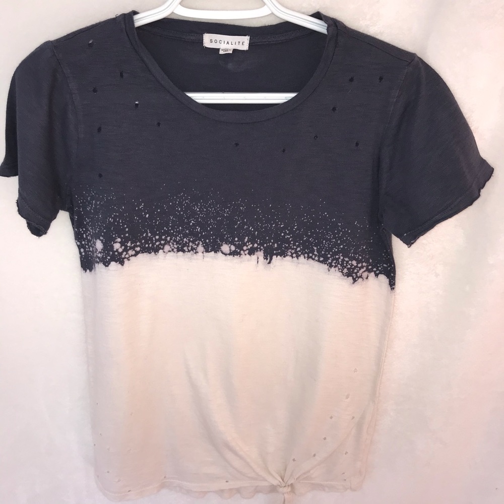 TILLYS distressed t-shirt